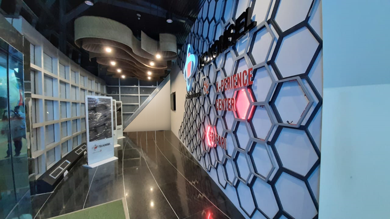 Fit Out Interior & Lighting Videotron Support of Grha Grapari Batam Centre
